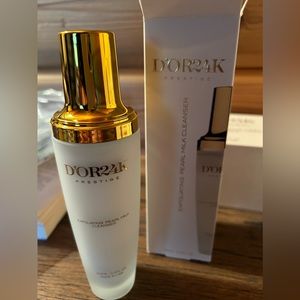 D’OR24K Exfoliating Pearl Milk Cleanser